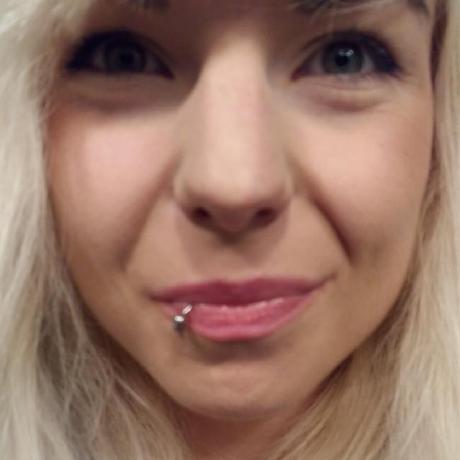 @moroniq